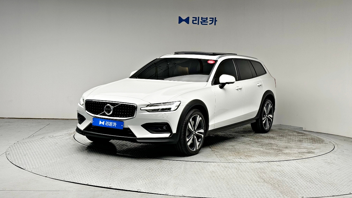 볼보 볼보 V60 크로스컨트리(2세대) 2.0 B5 AWD 프로 가솔린 중고차 렌트