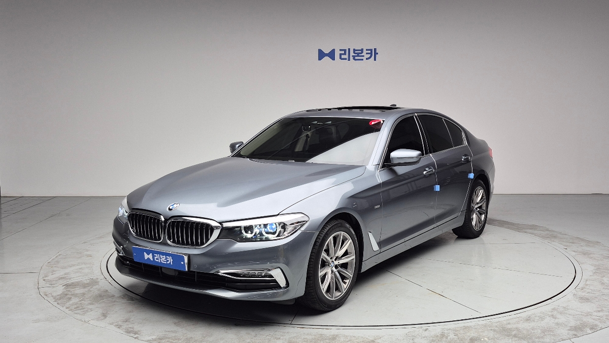 BMW BMW 5시리즈(7세대) 520i 럭셔리 가솔린 리본카 천안지점