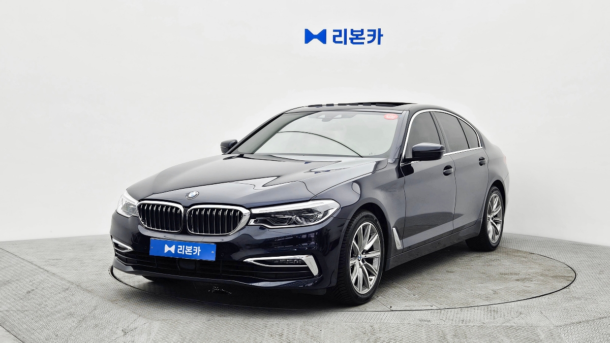 BMW BMW 5시리즈(7세대) 520i 럭셔리 가솔린 리본카 김포지점