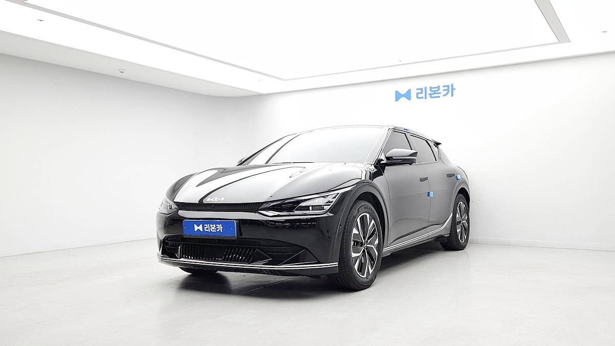 기아 EV6 롱 레인지 2WD 어스 전기 중고차 렌트