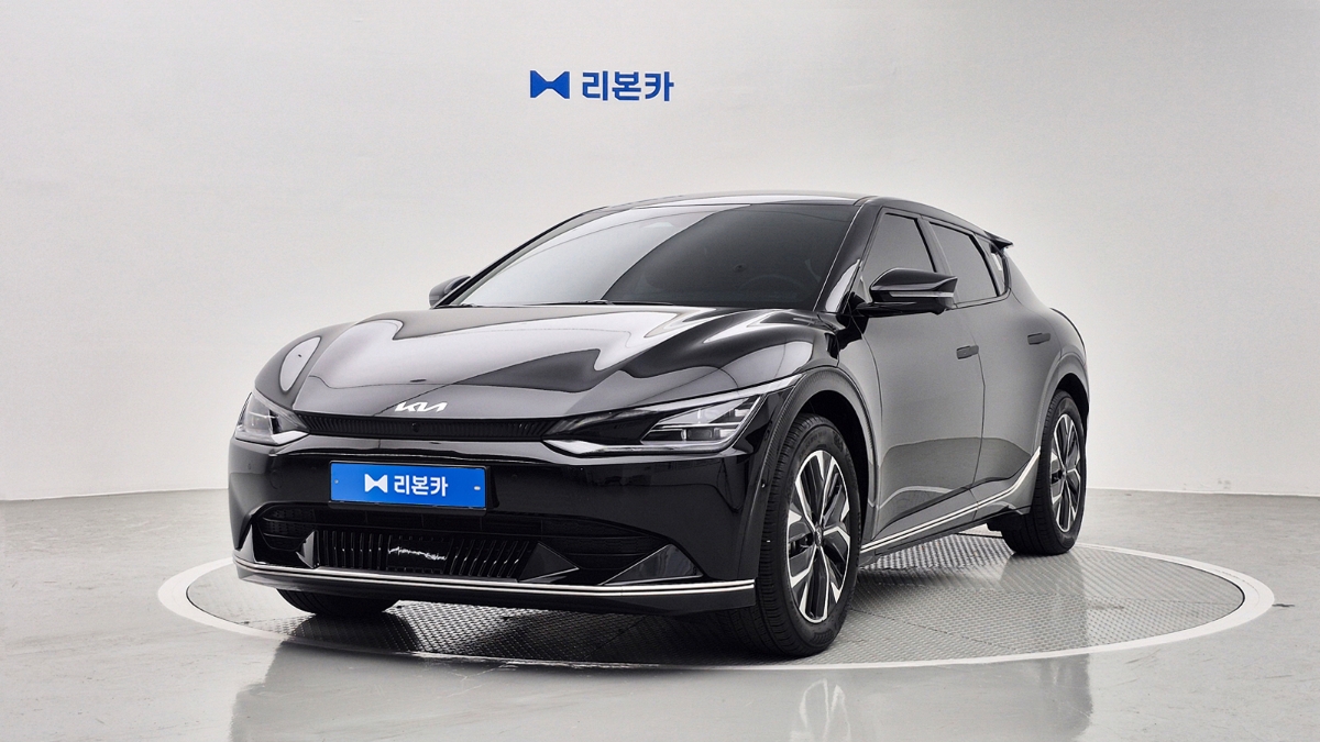 기아 EV6 롱 레인지 2WD 어스 전기 리본카 부산지점