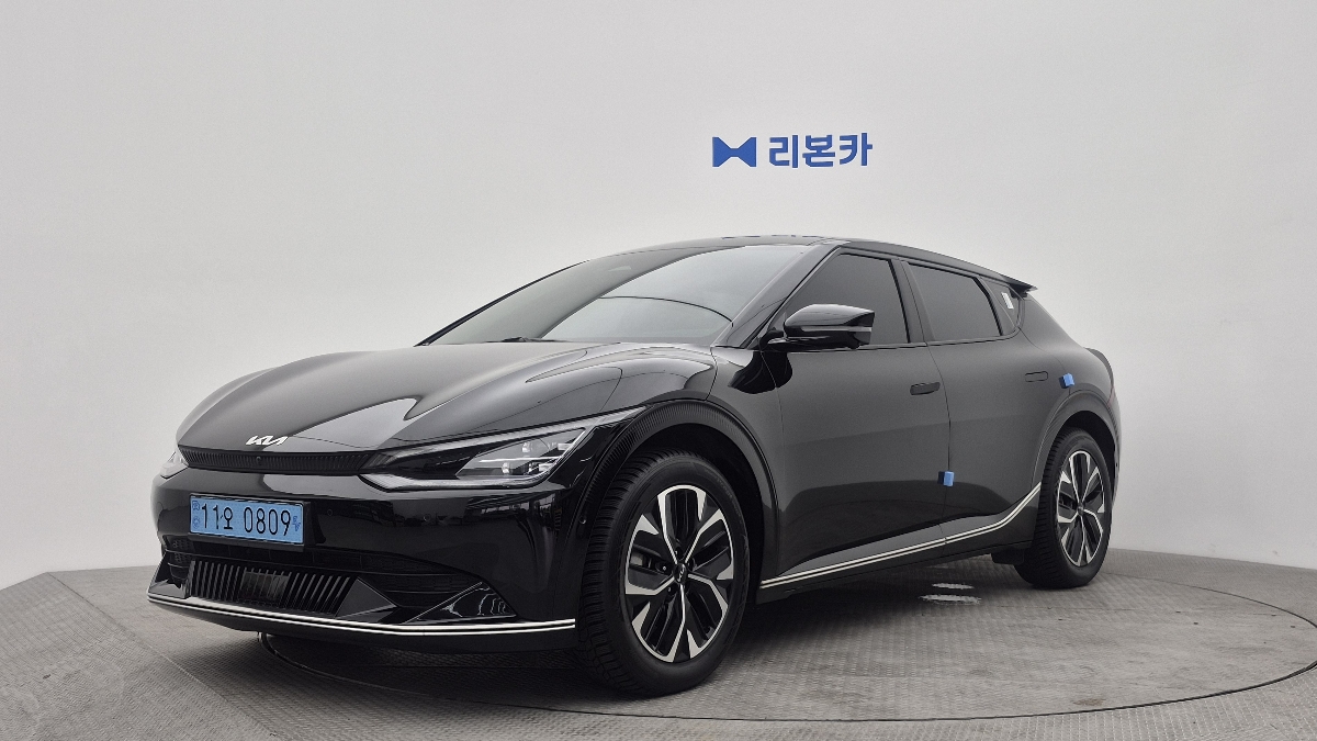 기아 EV6 롱 레인지 2WD 어스 전기 중고차 렌트