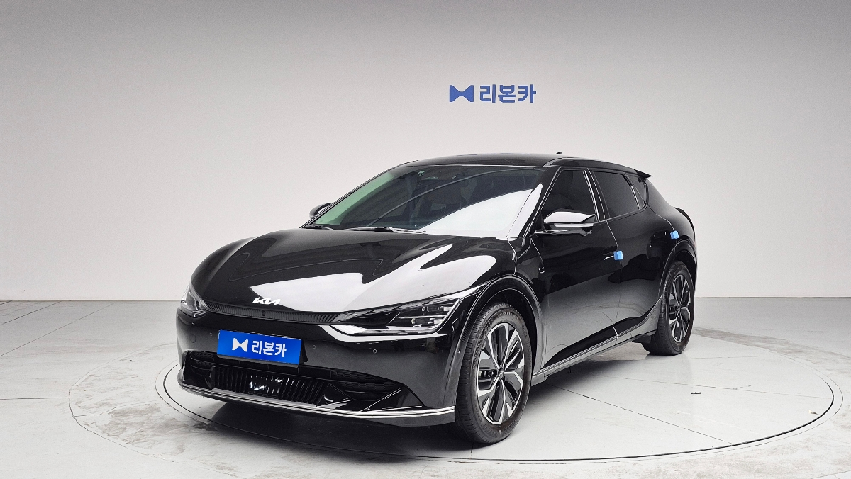 기아 EV6 롱 레인지 2WD 어스 전기 리본카 천안지점