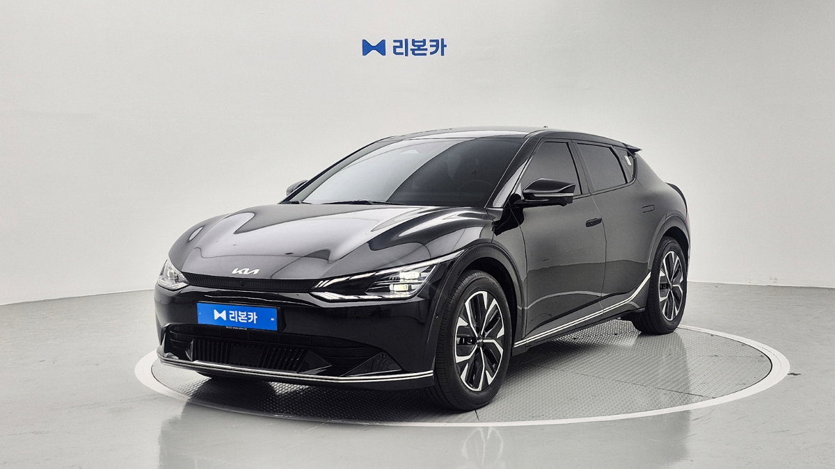 기아 EV6 롱 레인지 2WD 어스 전기 리본카 부산지점