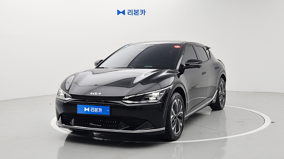 기아 EV6 롱 레인지 2WD 어스 전기 리본카 부산지점