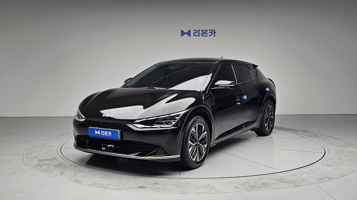 기아 EV6 롱 레인지 2WD 어스 전기 리본카 천안지점