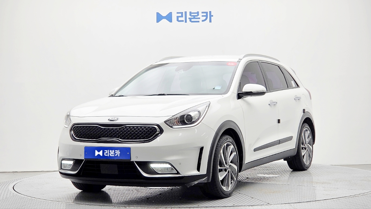 기아 니로 1.6 하이브리드 노블레스 가솔린+전기 리본카 광주지점