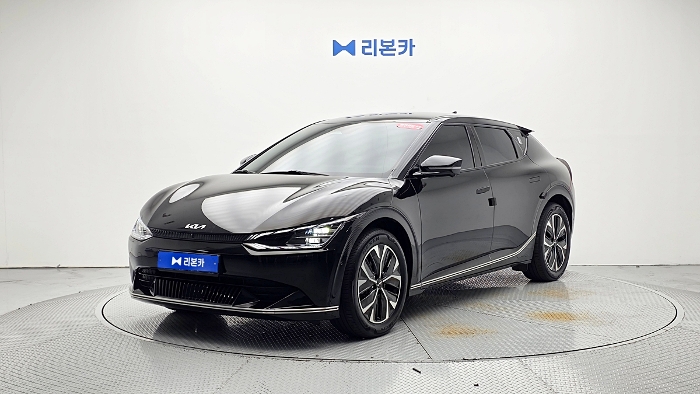 기아 EV6 롱 레인지 2WD 어스
