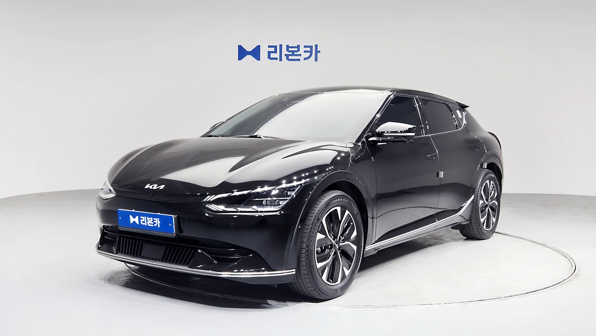 기아 EV6 롱 레인지 2WD 어스 전기 리본카 서울지점