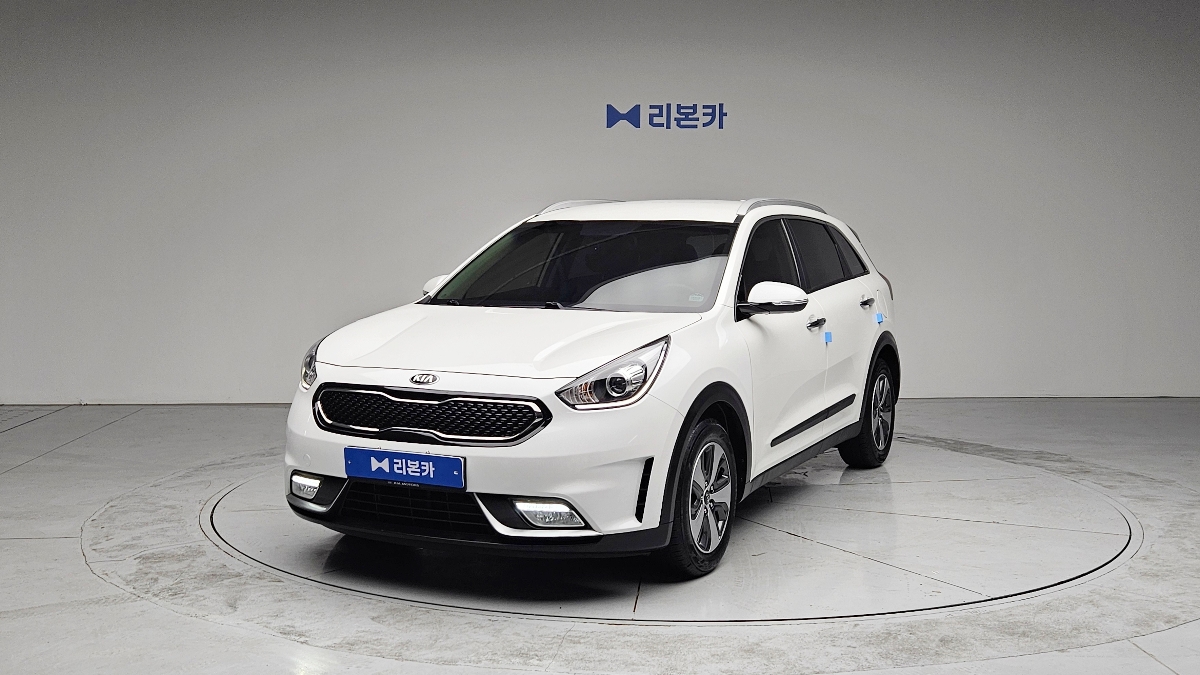 기아 니로 1.6 하이브리드 프레스티지 가솔린+전기 리본카 천안지점