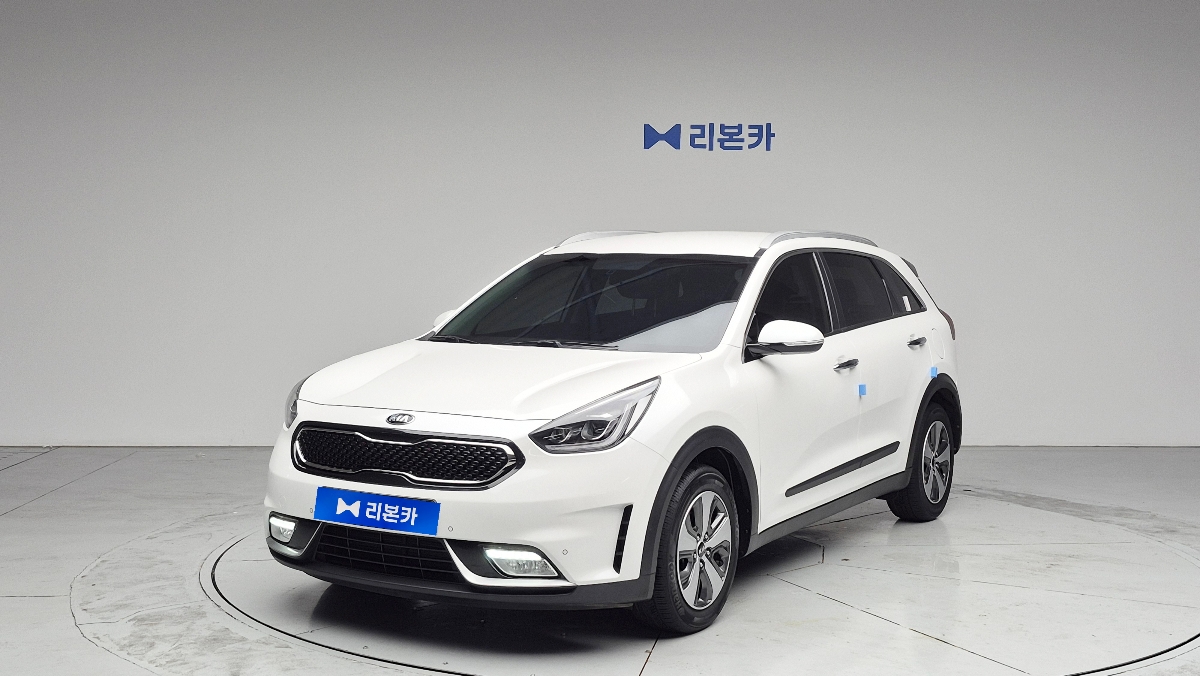 기아 니로 1.6 하이브리드 노블레스 가솔린+전기 리본카 천안지점