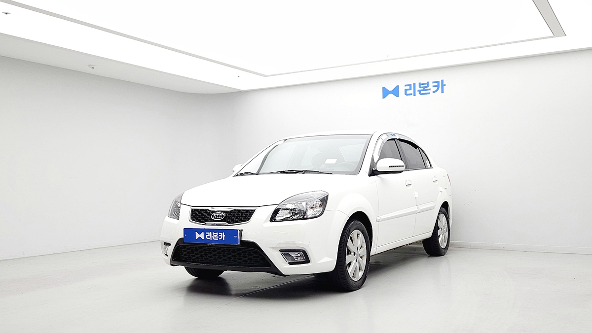 기아 뉴프라이드 4도어 1.6 CVVT 골드 프리미엄 가솔린 리본카 일산지점