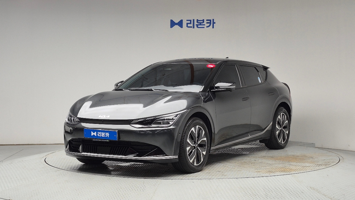 기아 EV6 롱 레인지 2WD 어스 전기 리본카 동대구지점