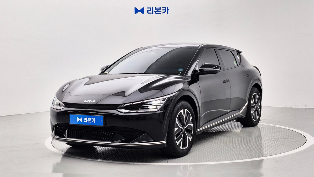 기아 EV6 롱 레인지 2WD 어스 전기 리본카 부산지점