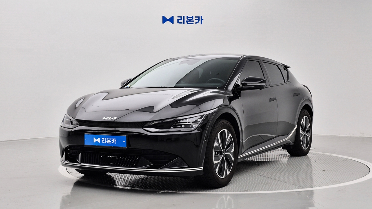 기아 EV6 롱 레인지 2WD 어스 전기 리본카 부산지점
