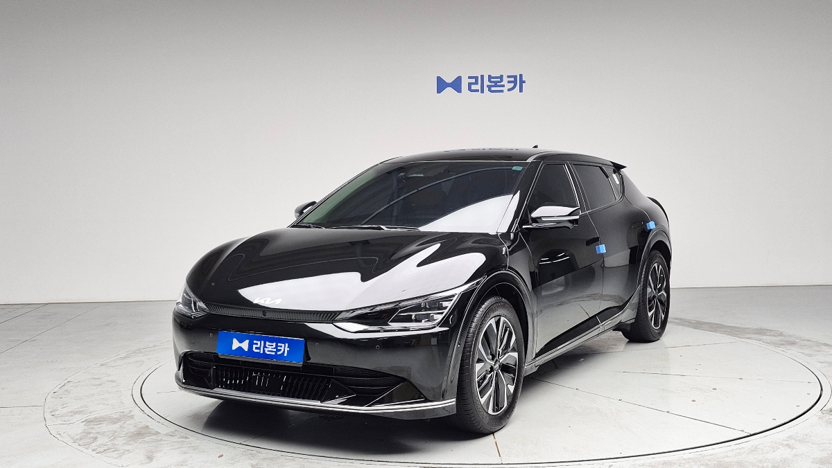기아 EV6 롱 레인지 2WD 어스 전기 리본카 천안지점