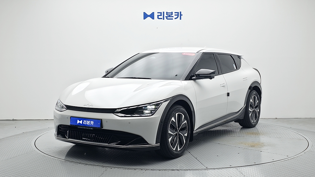 기아 EV6 롱 레인지 2WD 어스 전기 리본카 광주지점