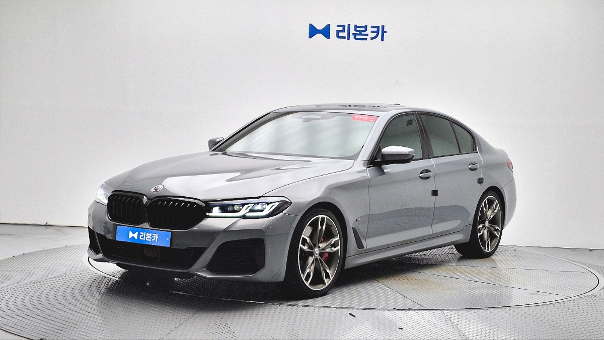 BMW BMW 5시리즈(7세대) M550i xDrive 가솔린 리본카 광주지점