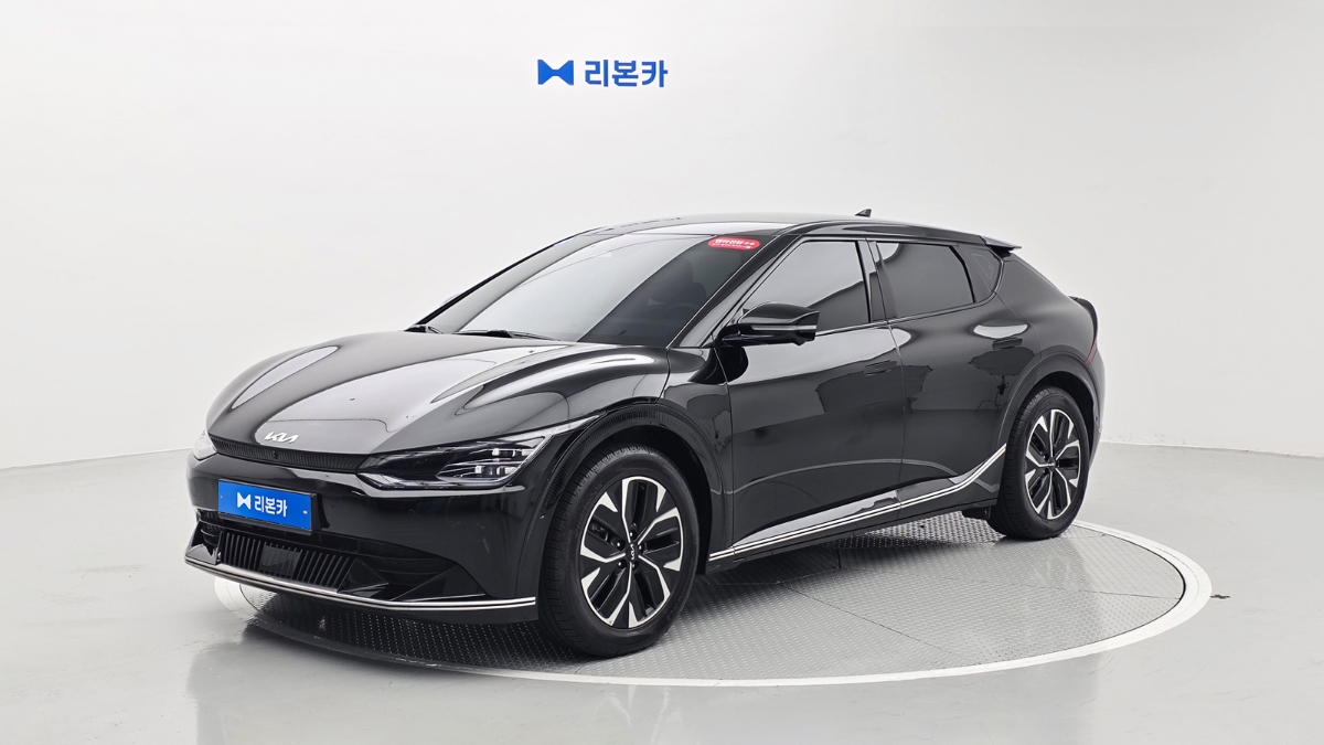 기아 EV6 롱 레인지 2WD 어스 전기 리본카 부산지점