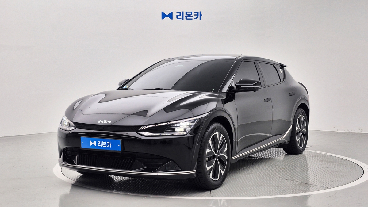 기아 EV6 롱 레인지 2WD 어스 전기 리본카 부산지점