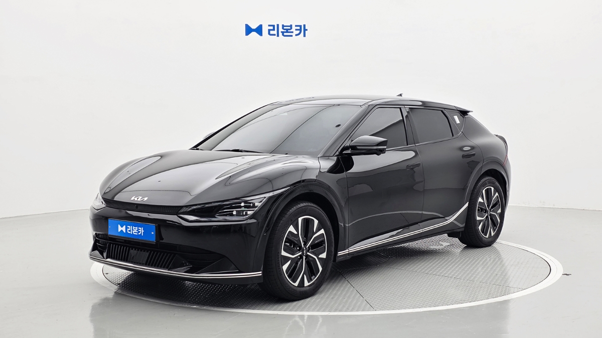 기아 EV6 롱 레인지 2WD 어스 전기 리본카 부산지점