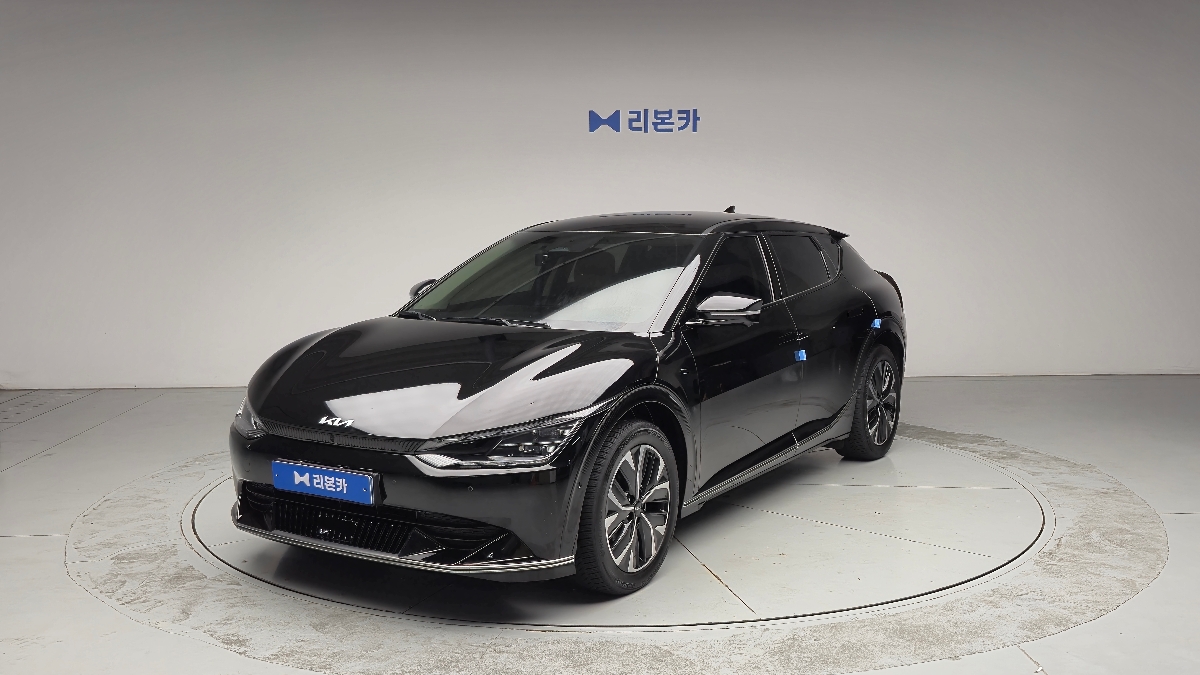기아 EV6 롱 레인지 4WD 어스 전기 리본카 천안지점