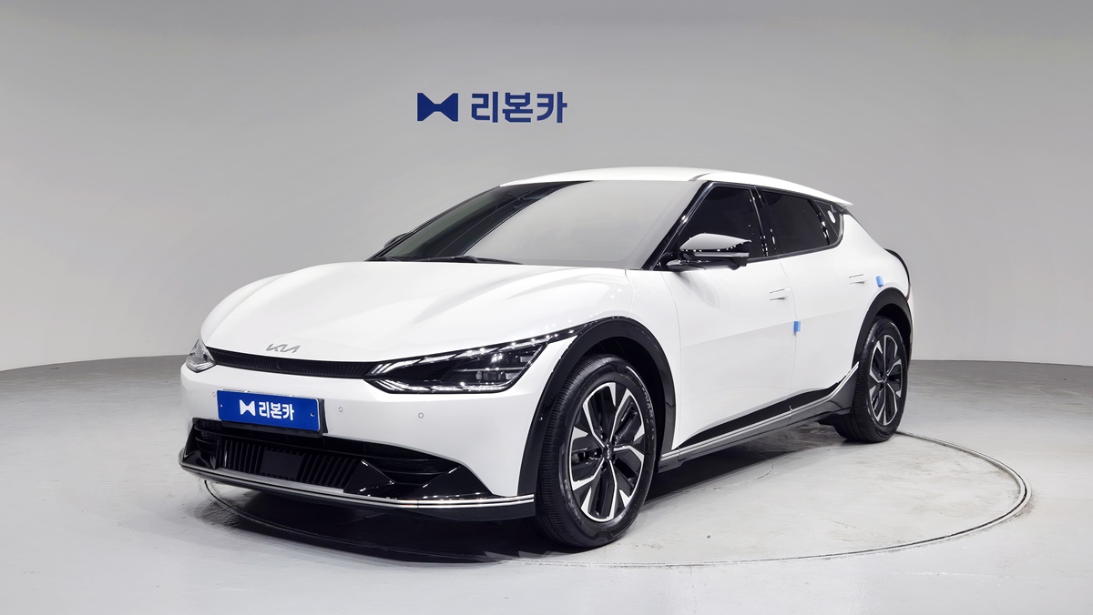 기아 EV6 롱 레인지 2WD 어스 전기 리본카 청라지점
