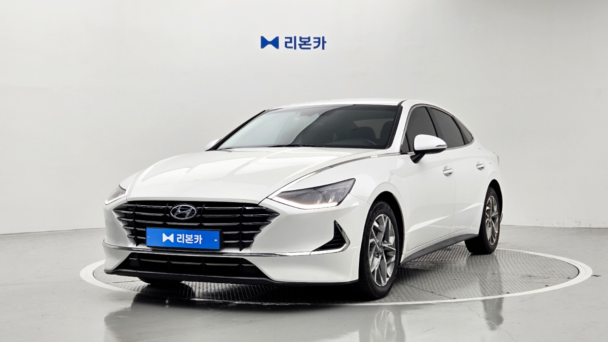 현대 쏘나타(DN8) G2.0 프리미엄 가솔린 리본카 부산지점
