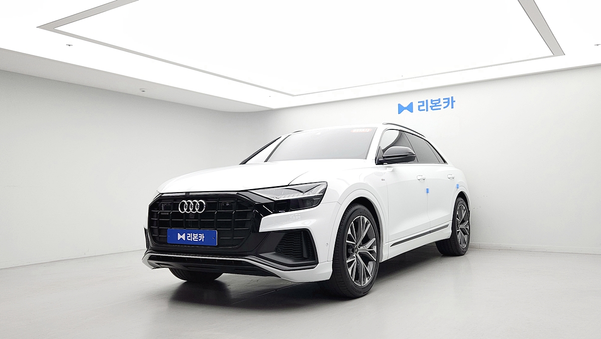아우디 아우디 Q8 55 TFSI 콰트로 프리미엄 가솔린+전기 리본카 일산지점