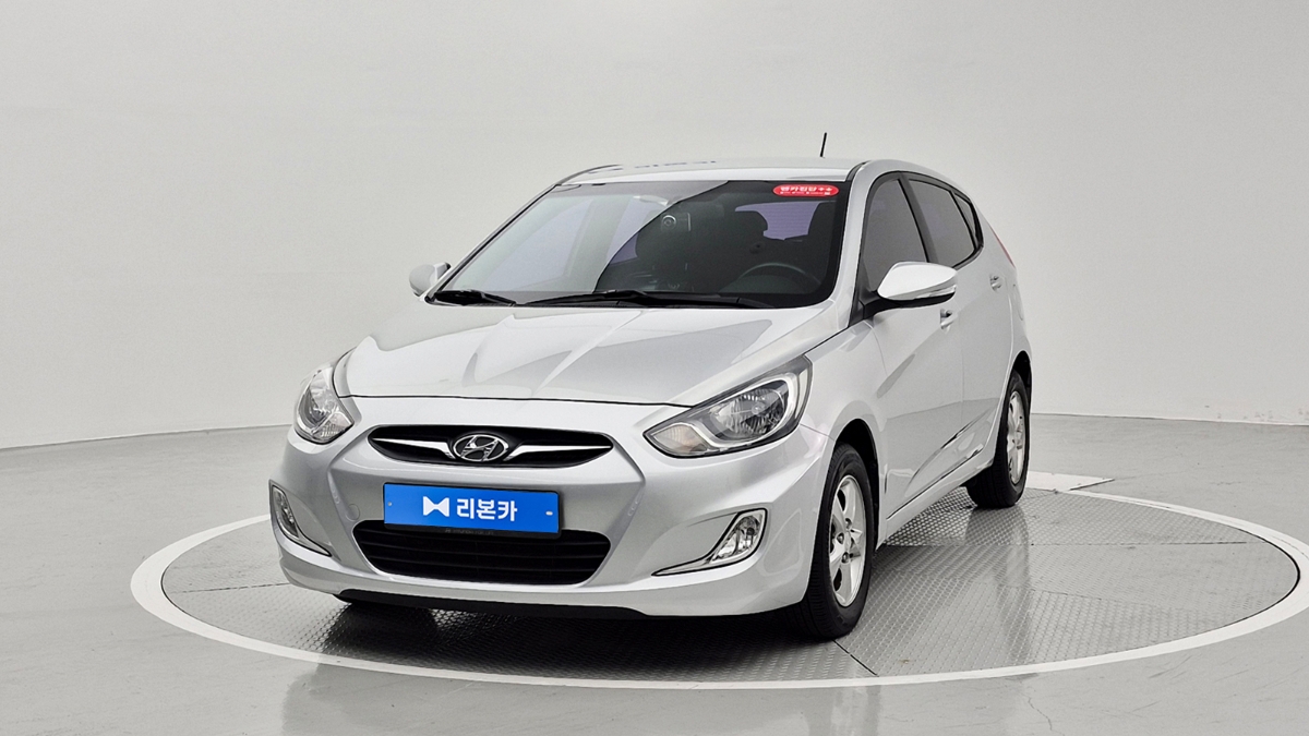현대 엑센트 신형 위트 1.4 VVT 모던 가솔린 리본카 부산지점