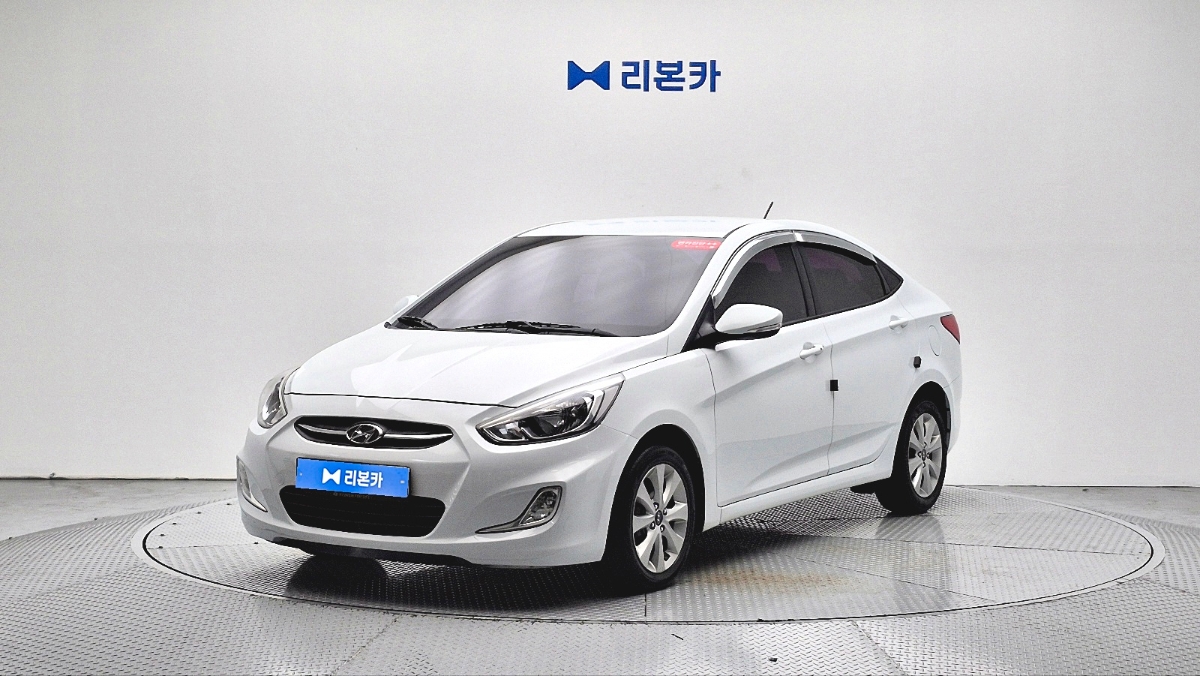 현대 엑센트 신형 1.4 VVT 모던 가솔린 리본카 광주지점